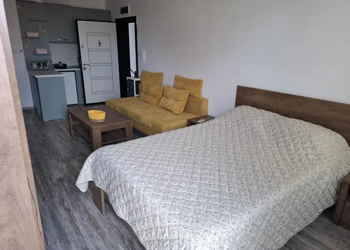 Lejlighed лазур аурелия